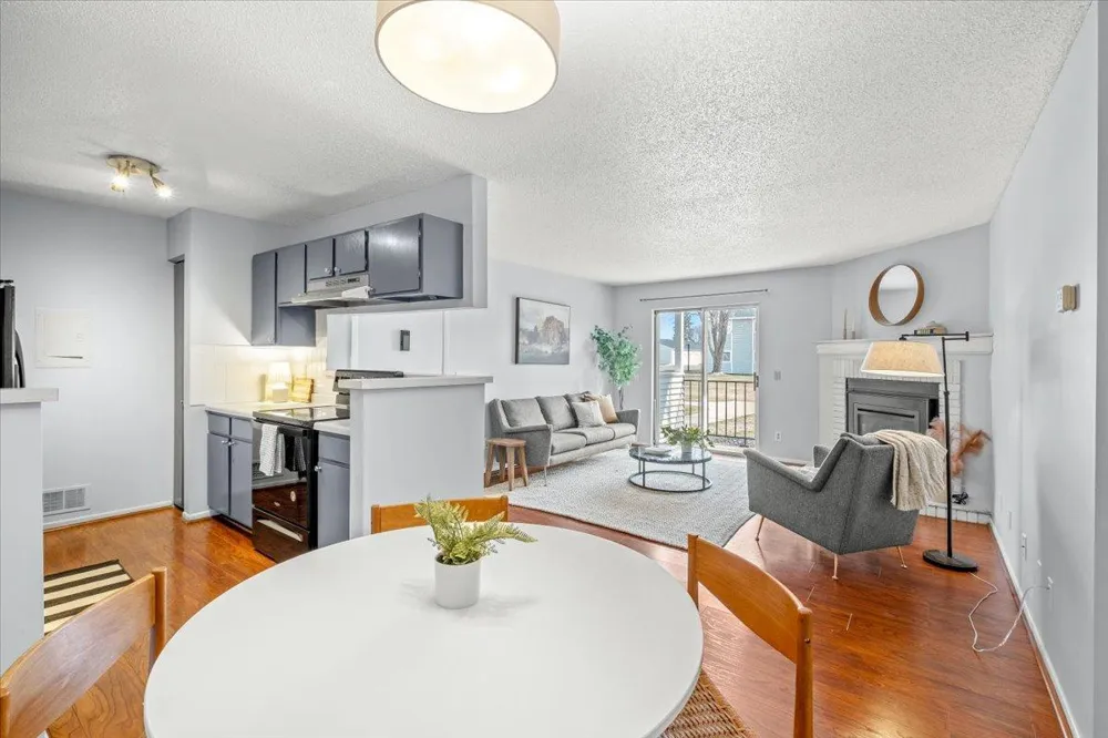 1720 Pleasant Street #H Lauderdale, MN 55113