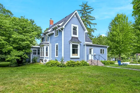 200 Maple Street
