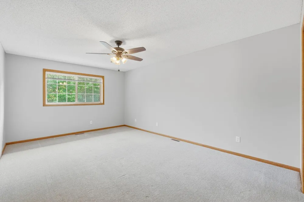 13853 Dahlia Drive Rogers, MN 55374