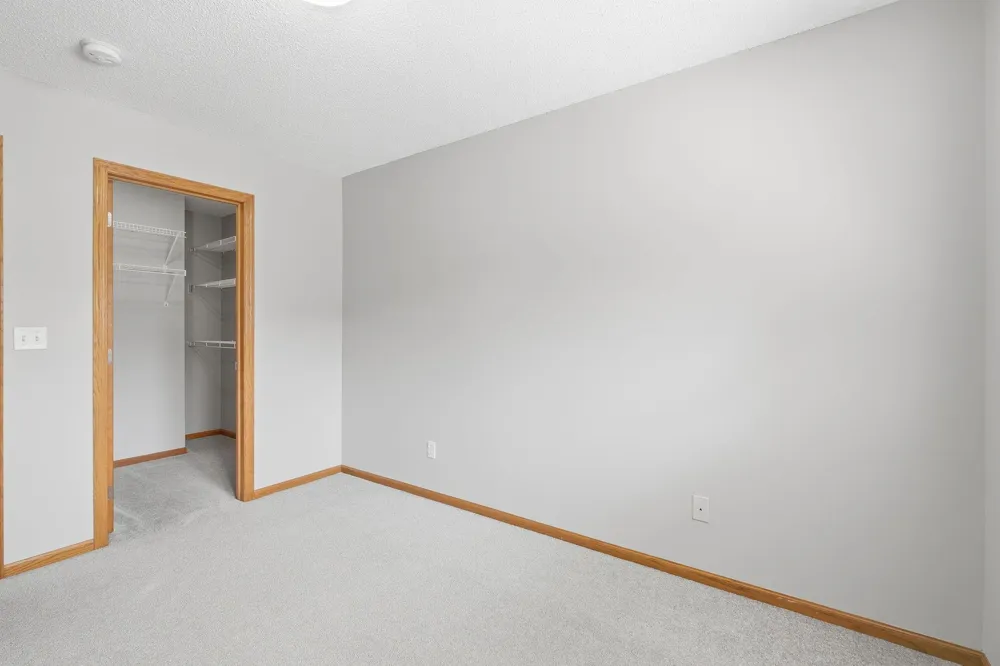13853 Dahlia Drive Rogers, MN 55374