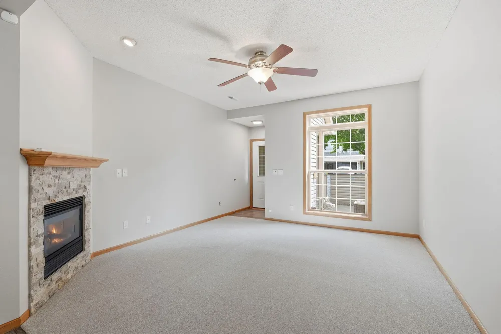 13853 Dahlia Drive Rogers, MN 55374
