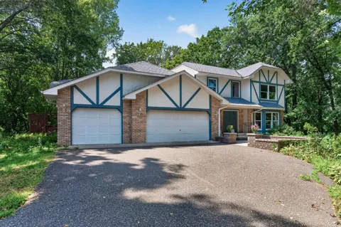 1901 Bloom Court