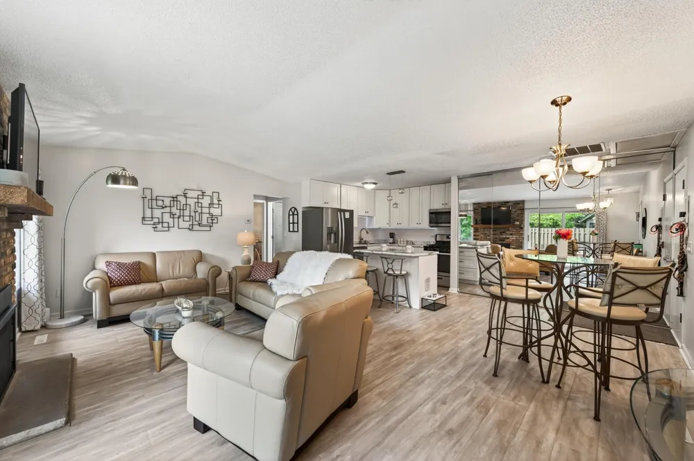 9601 Lonsdale Circle Minnetonka, MN 55305