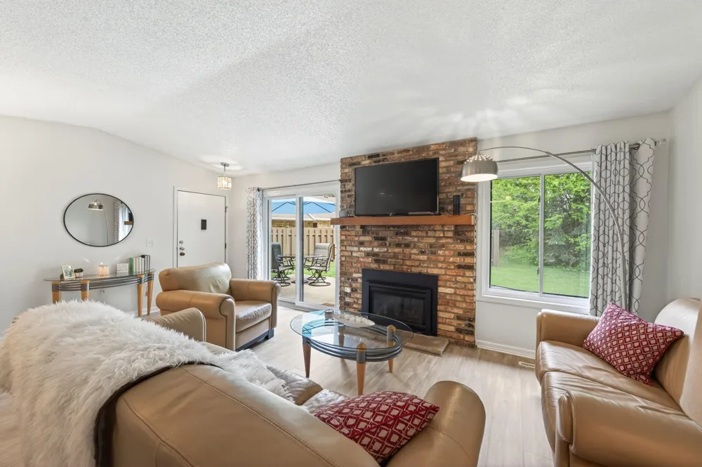 9601 Lonsdale Circle Minnetonka, MN 55305
