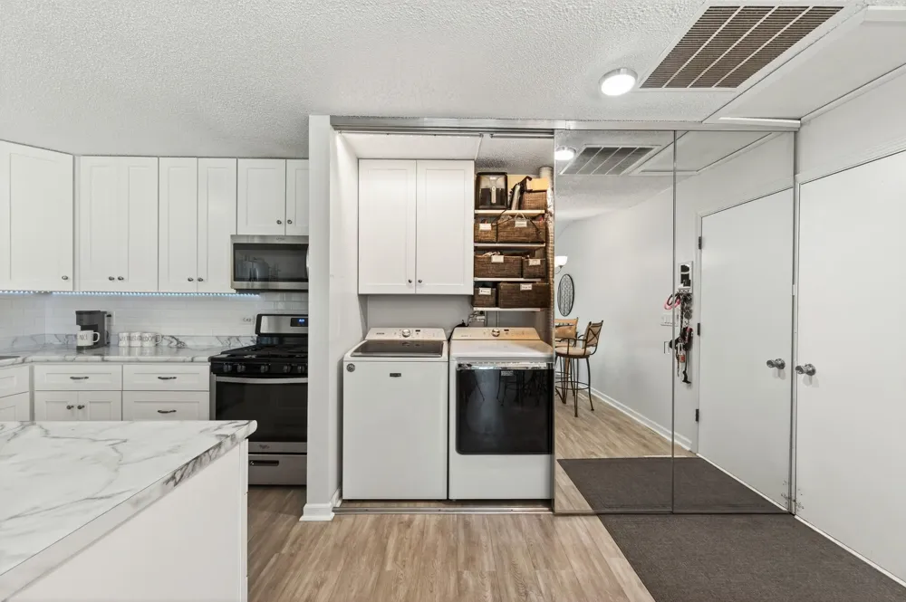9601 Lonsdale Circle Minnetonka, MN 55305