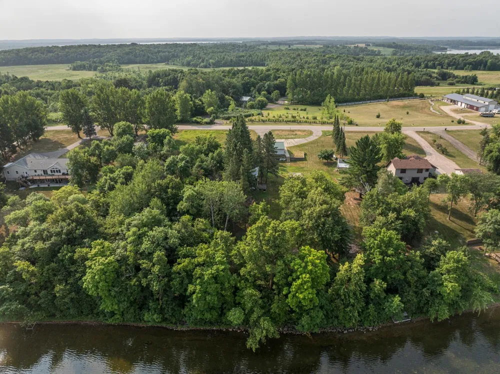 13544 Pearl Lake Drive Detroit Lakes, MN 56501