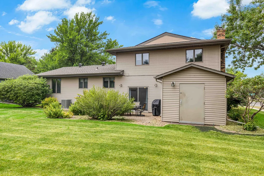 681 Cottonwood Court West Fargo, ND 58078