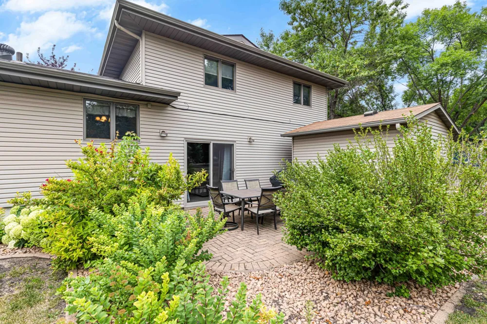 681 Cottonwood Court West Fargo, ND 58078