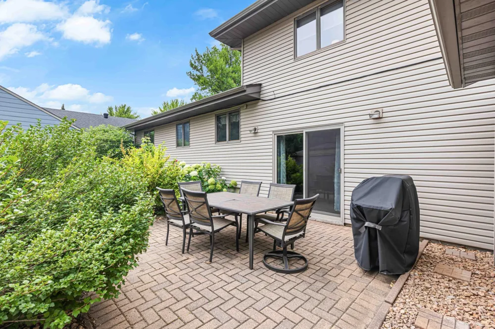 681 Cottonwood Court West Fargo, ND 58078