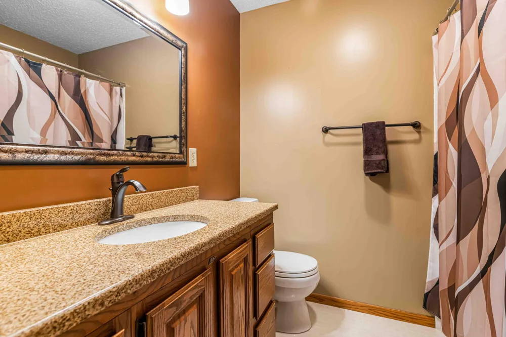 681 Cottonwood Court West Fargo, ND 58078