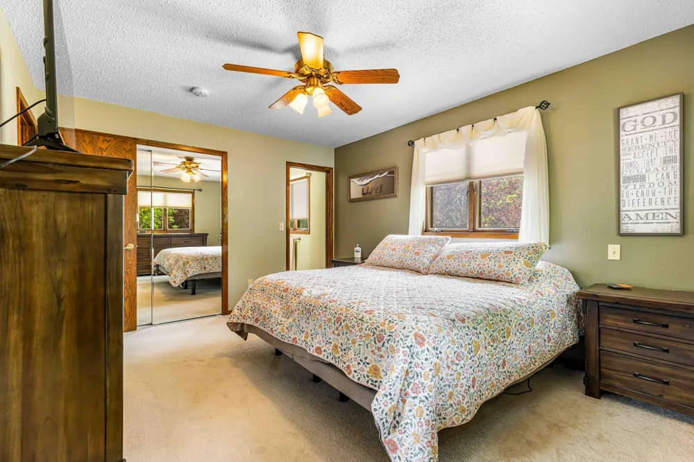681 Cottonwood Court West Fargo, ND 58078