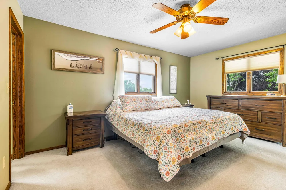 681 Cottonwood Court West Fargo, ND 58078