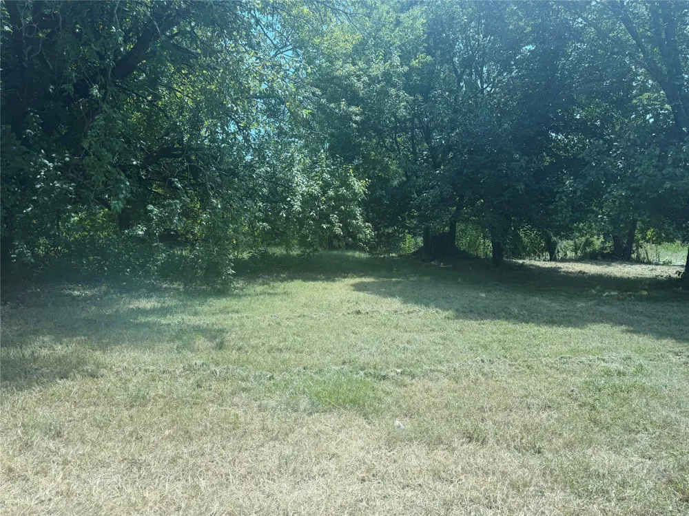 1220 NW 12 1/2 St. Paris, TX 75460