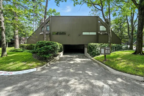 171 Litchfield Lane