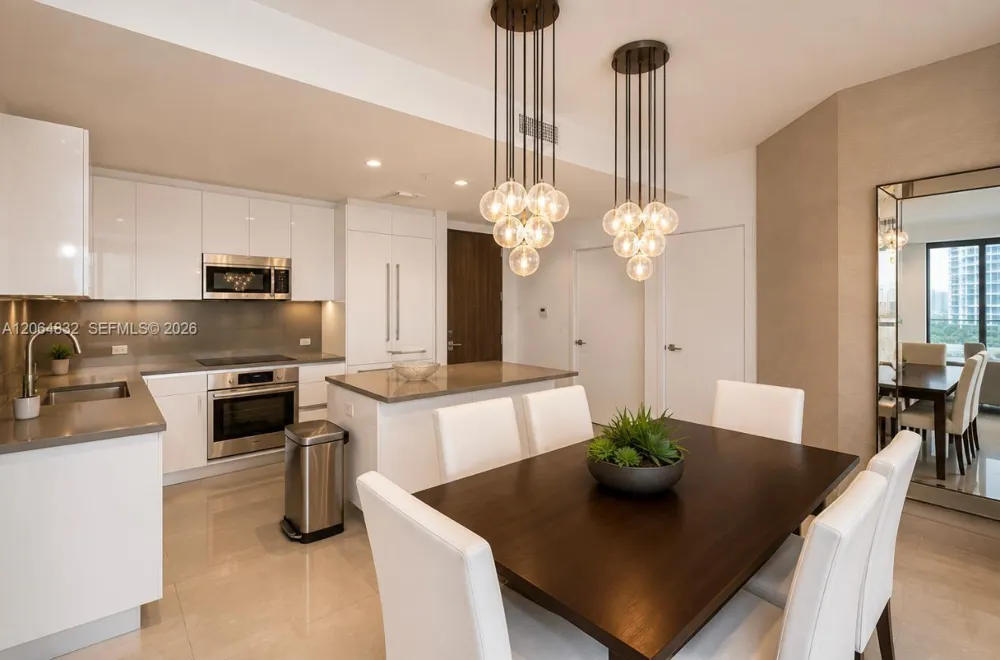 88 SW 7th St #3709 Miami, FL 33130