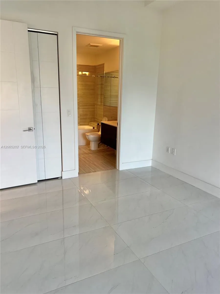 301 Altara Ave #210 Coral Gables, FL 33146