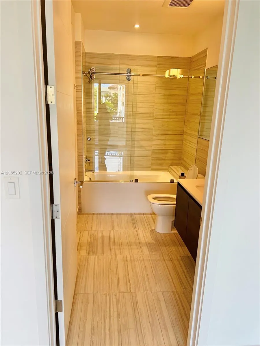 301 Altara Ave #210 Coral Gables, FL 33146