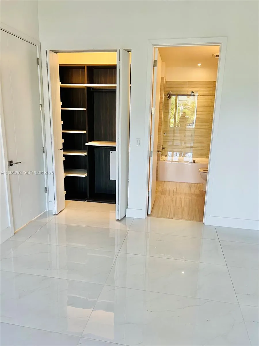 301 Altara Ave #210 Coral Gables, FL 33146