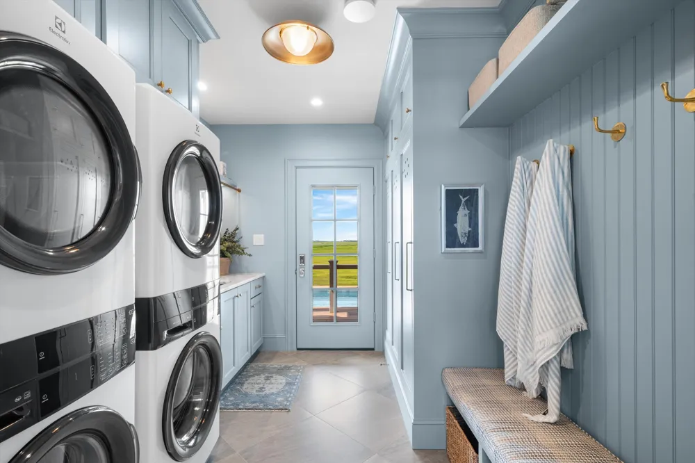 1105 Stone Harbor Boulevard Stone Harbor Manor, NJ 08247