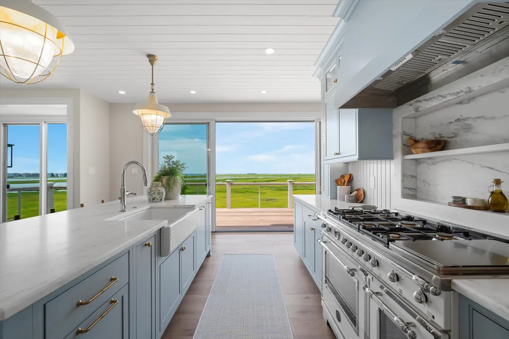 1105 Stone Harbor Boulevard Stone Harbor Manor, NJ 08247