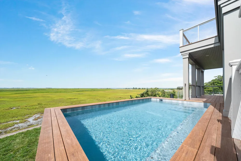 1105 Stone Harbor Boulevard Stone Harbor Manor, NJ 08247