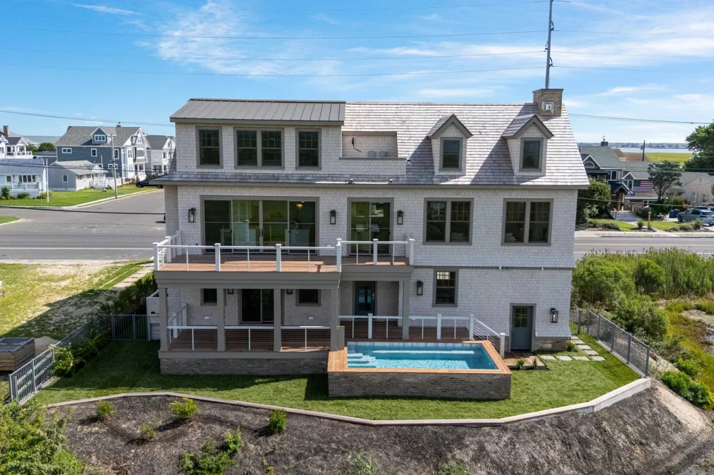 1105 Stone Harbor Boulevard Stone Harbor Manor, NJ 08247