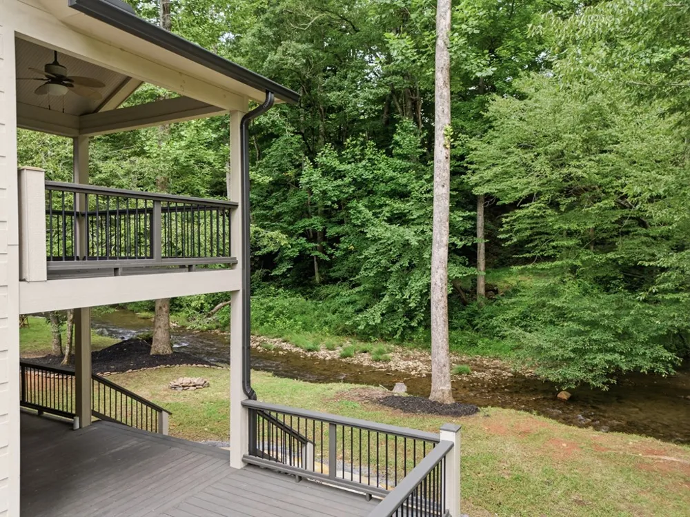 124 W Mountain Meadows Hayesville, NC 28904