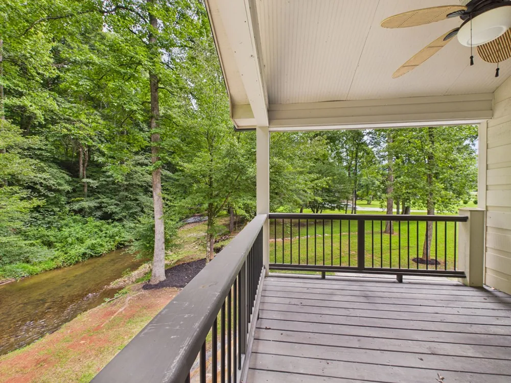 124 W Mountain Meadows Hayesville, NC 28904