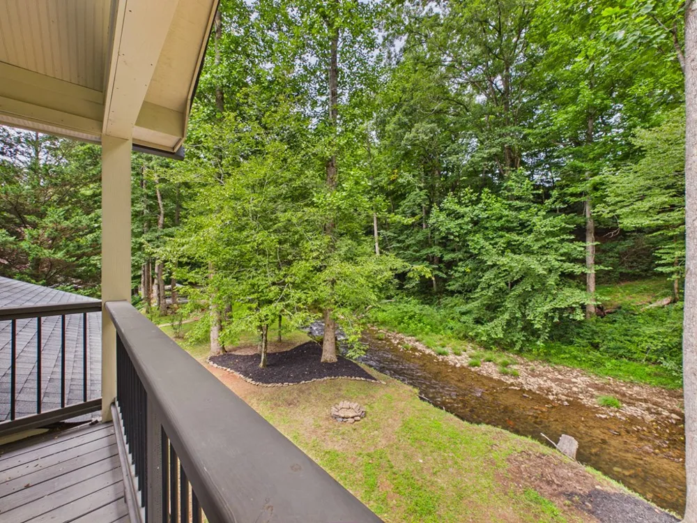 124 W Mountain Meadows Hayesville, NC 28904