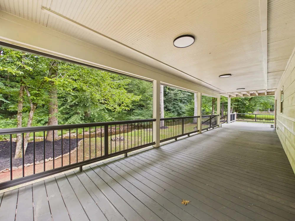 124 W Mountain Meadows Hayesville, NC 28904