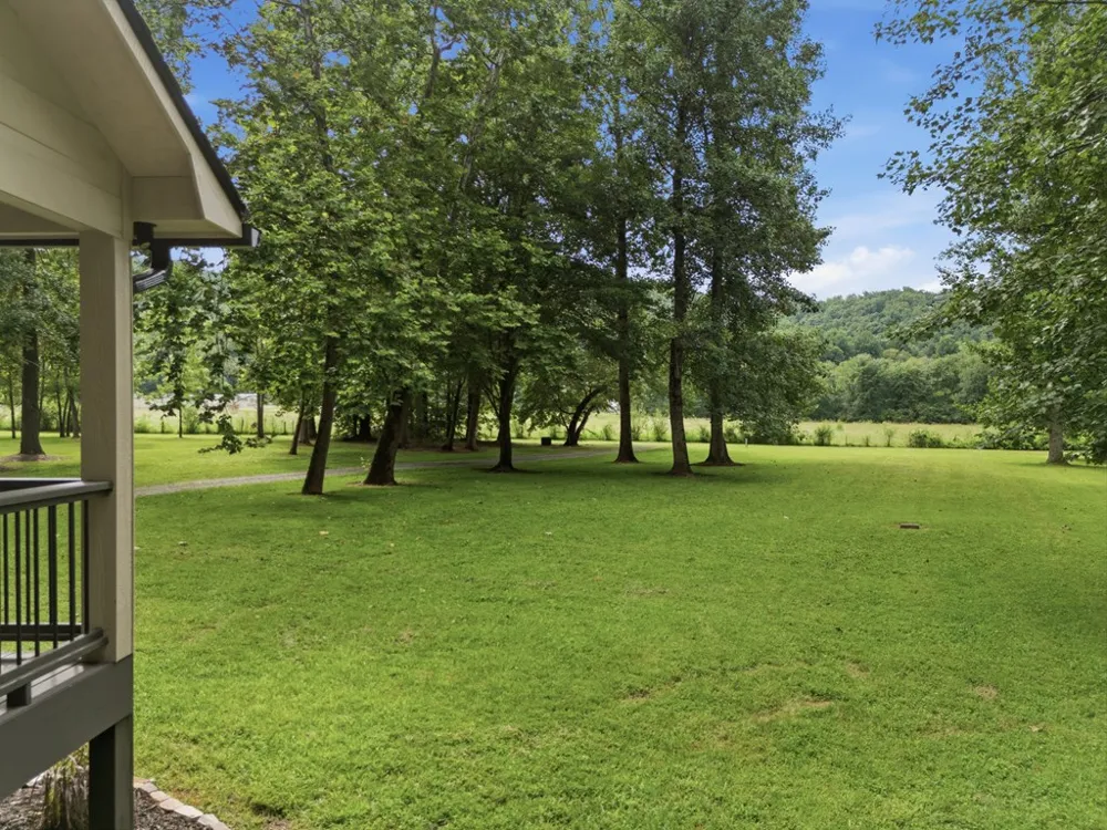 124 W Mountain Meadows Hayesville, NC 28904