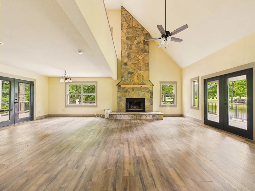 124 W Mountain Meadows Hayesville, NC 28904