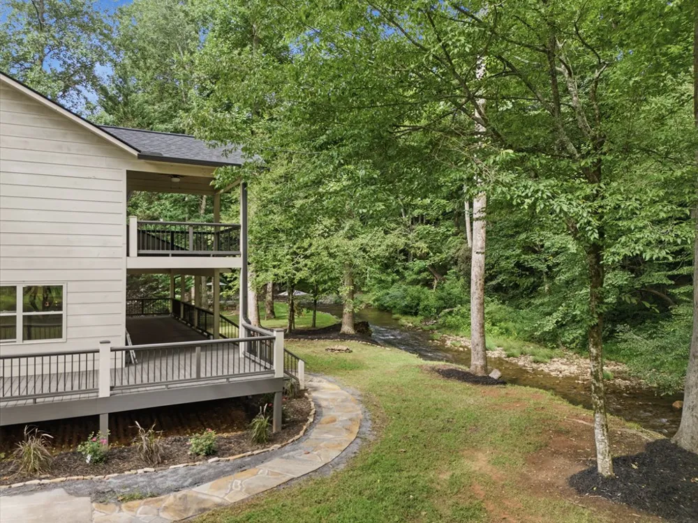 124 W Mountain Meadows Hayesville, NC 28904