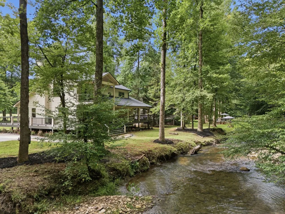 124 W Mountain Meadows Hayesville, NC 28904