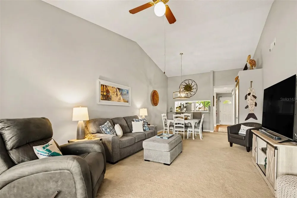 5652 ASHTON LAKE DRIVE #5652 Sarasota, FL 34231