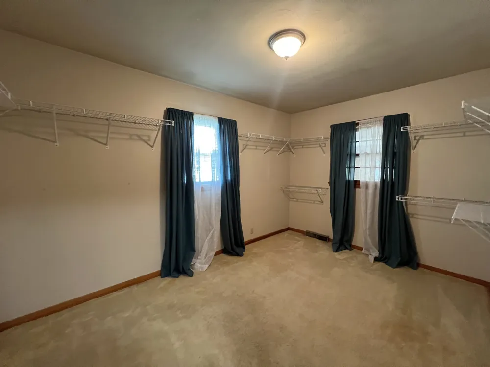 638 N Broadway Portland, TN 37148