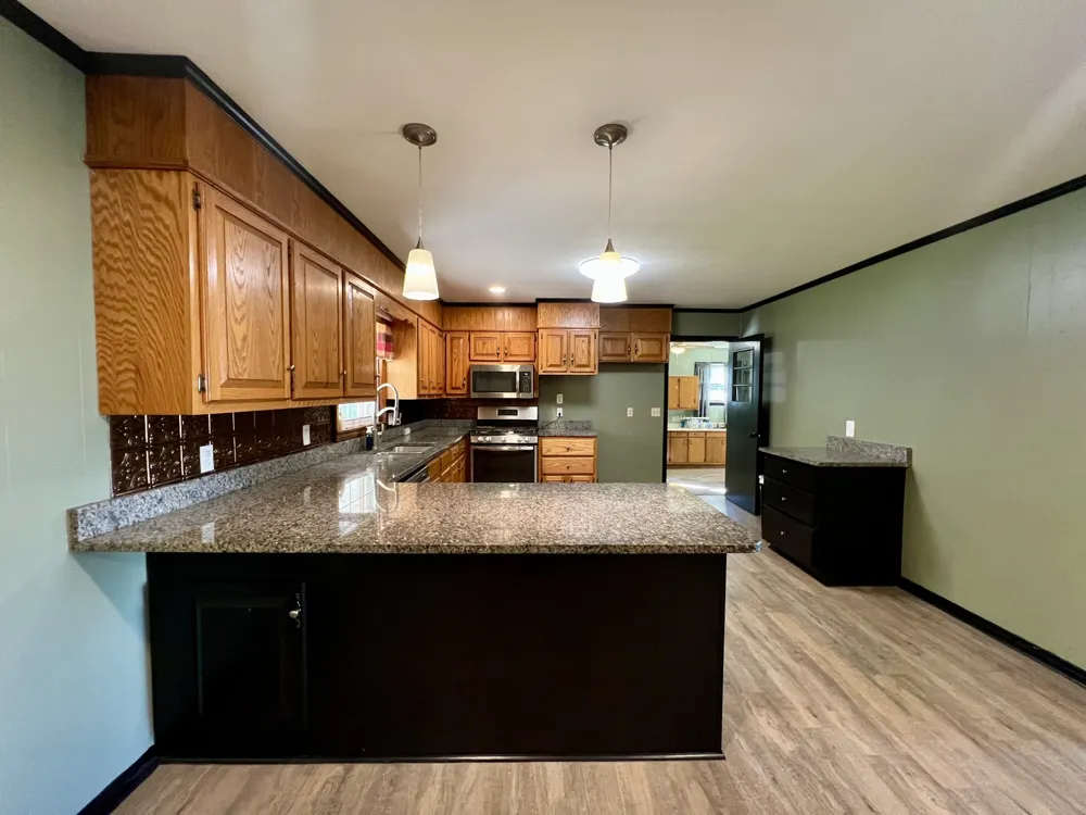 638 N Broadway Portland, TN 37148