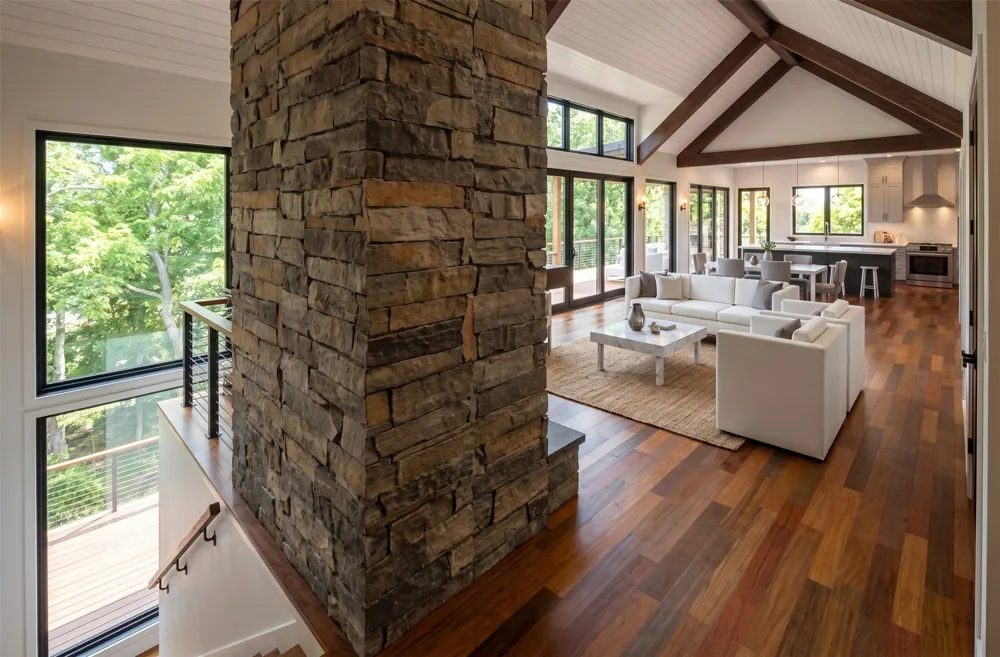 743 Hawk Mountain Road Lake Toxaway, NC 28747