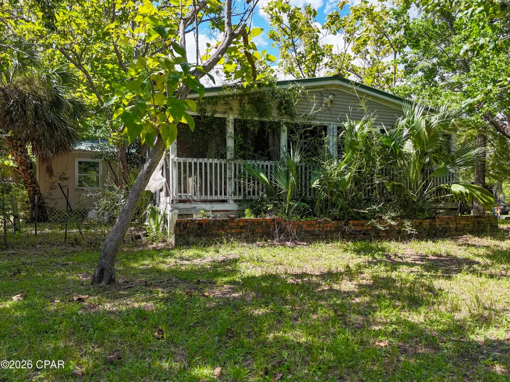 11830 Raccoon Road Panama City, FL 32409