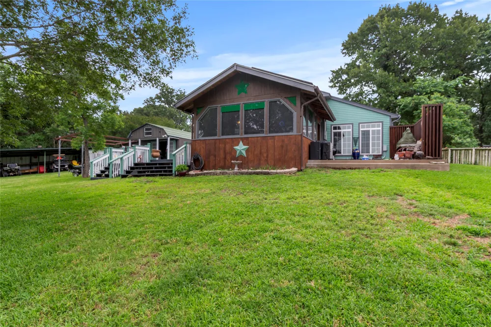 250 Whispering Oaks Trail Payne Springs, TX 75156