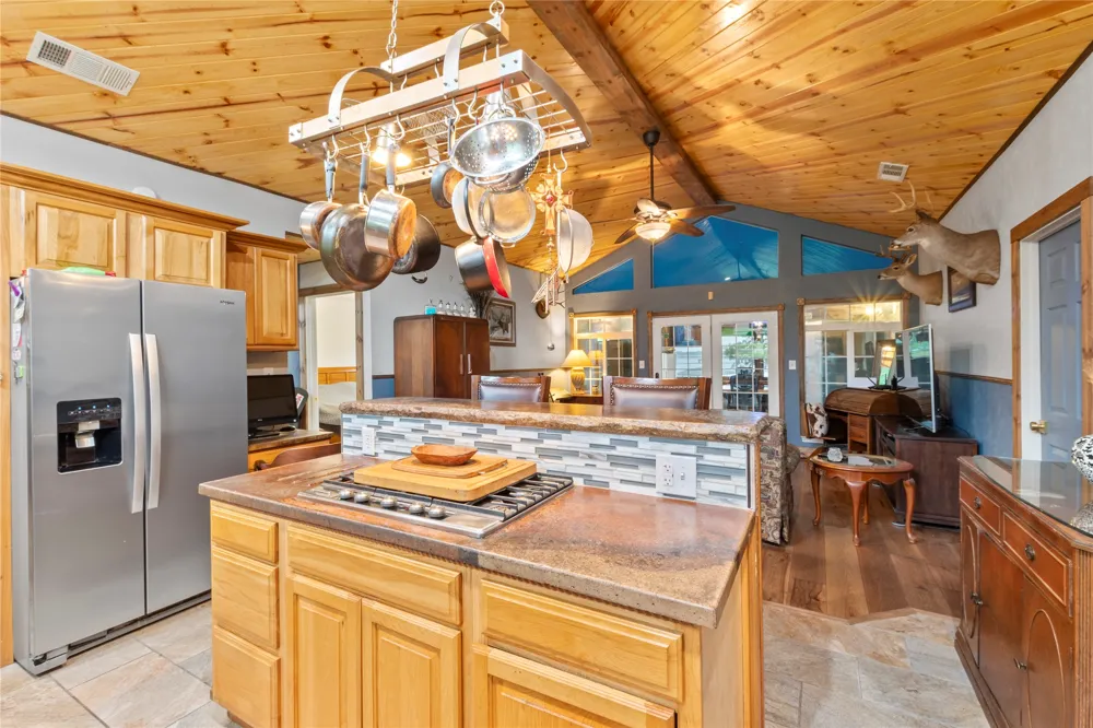 250 Whispering Oaks Trail Payne Springs, TX 75156