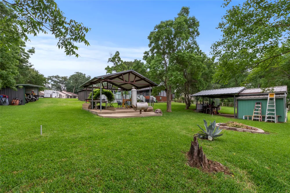 250 Whispering Oaks Trail Payne Springs, TX 75156