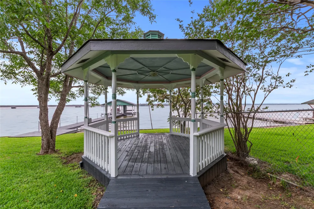 250 Whispering Oaks Trail Payne Springs, TX 75156