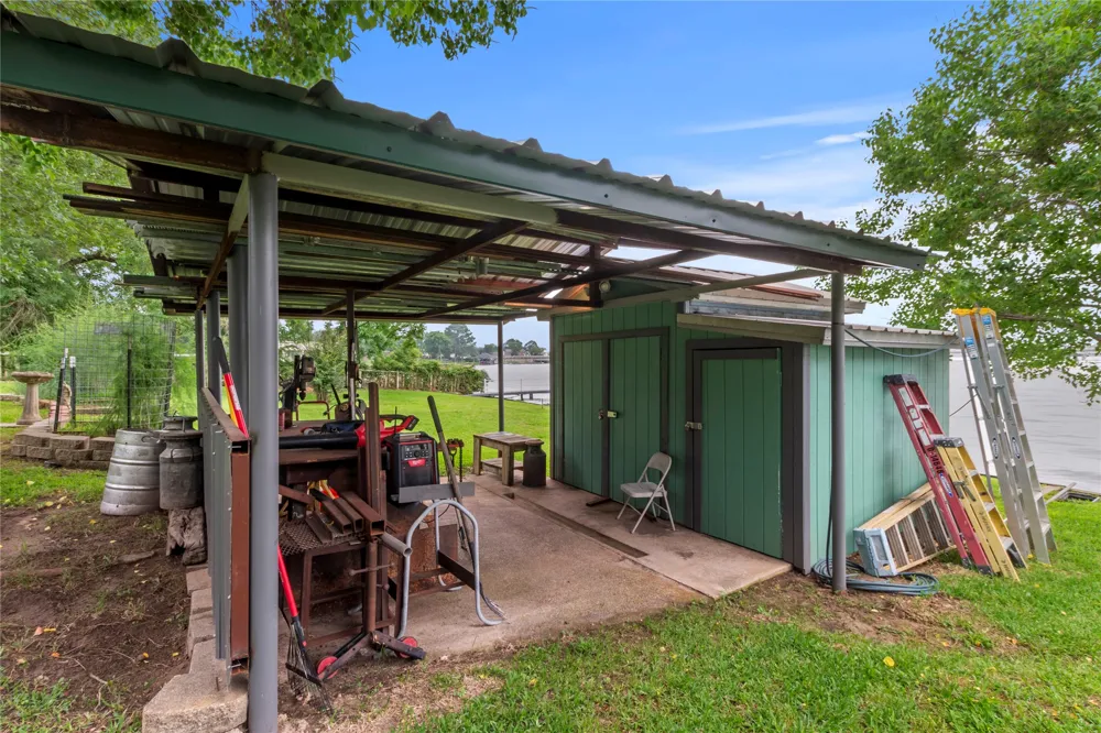 250 Whispering Oaks Trail Payne Springs, TX 75156