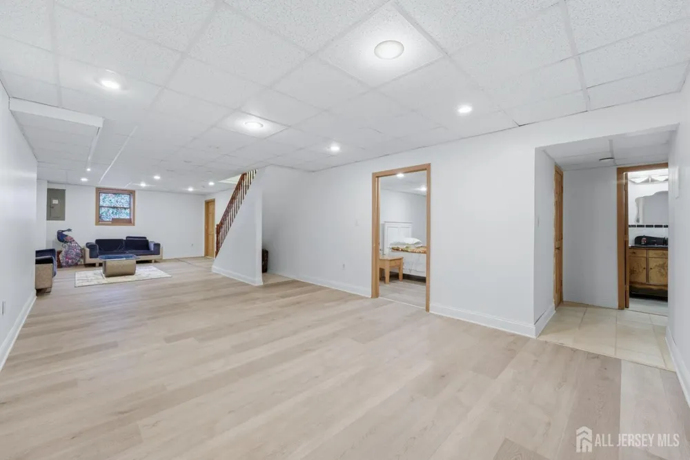 3945 Park Avenue Edison, NJ 08820
