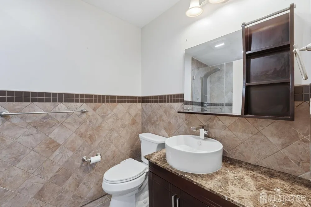 3945 Park Avenue Edison, NJ 08820
