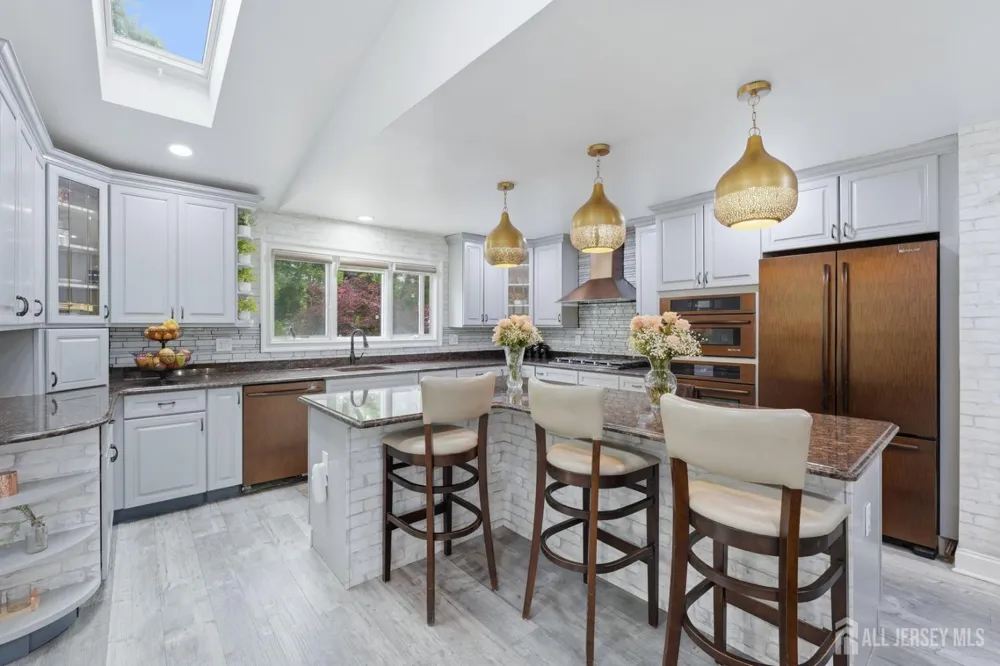 3945 Park Avenue Edison, NJ 08820