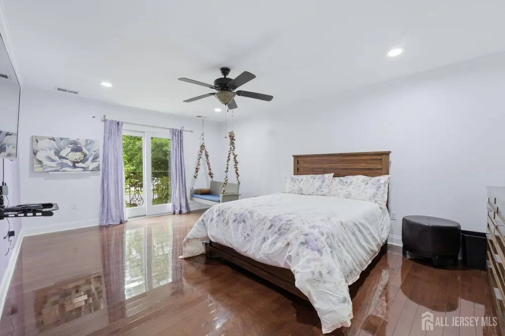 3945 Park Avenue Edison, NJ 08820