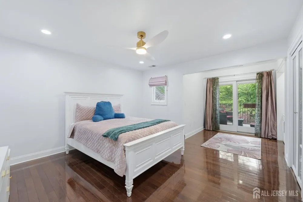 3945 Park Avenue Edison, NJ 08820
