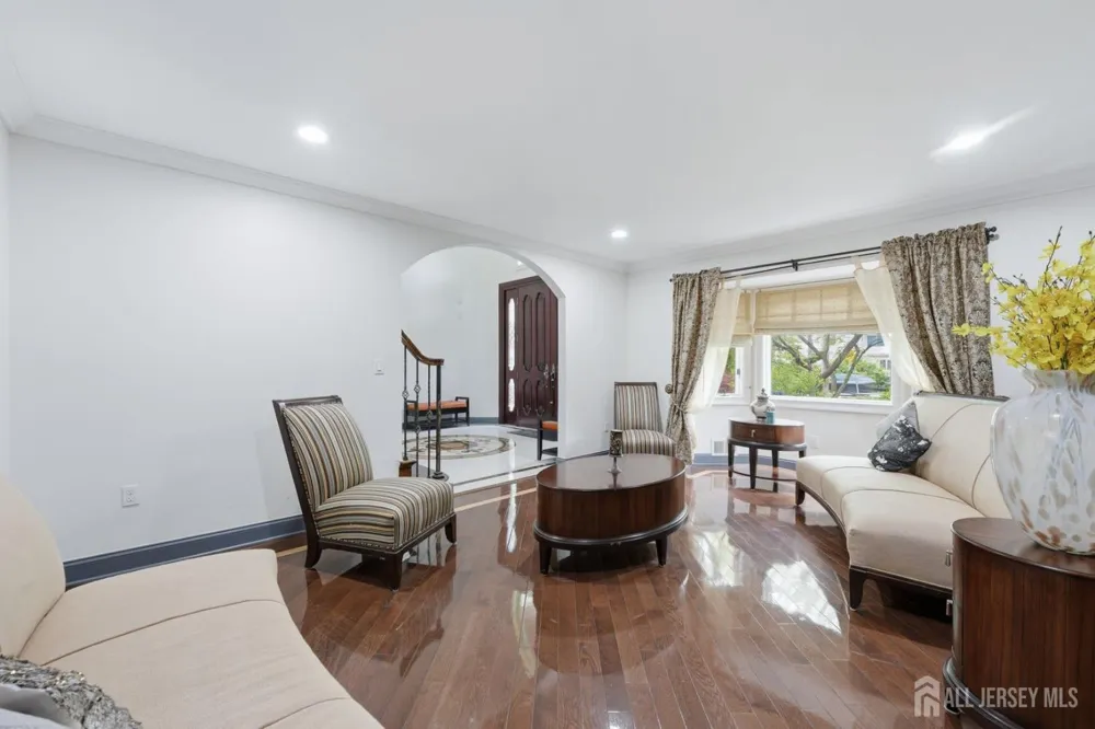 3945 Park Avenue Edison, NJ 08820